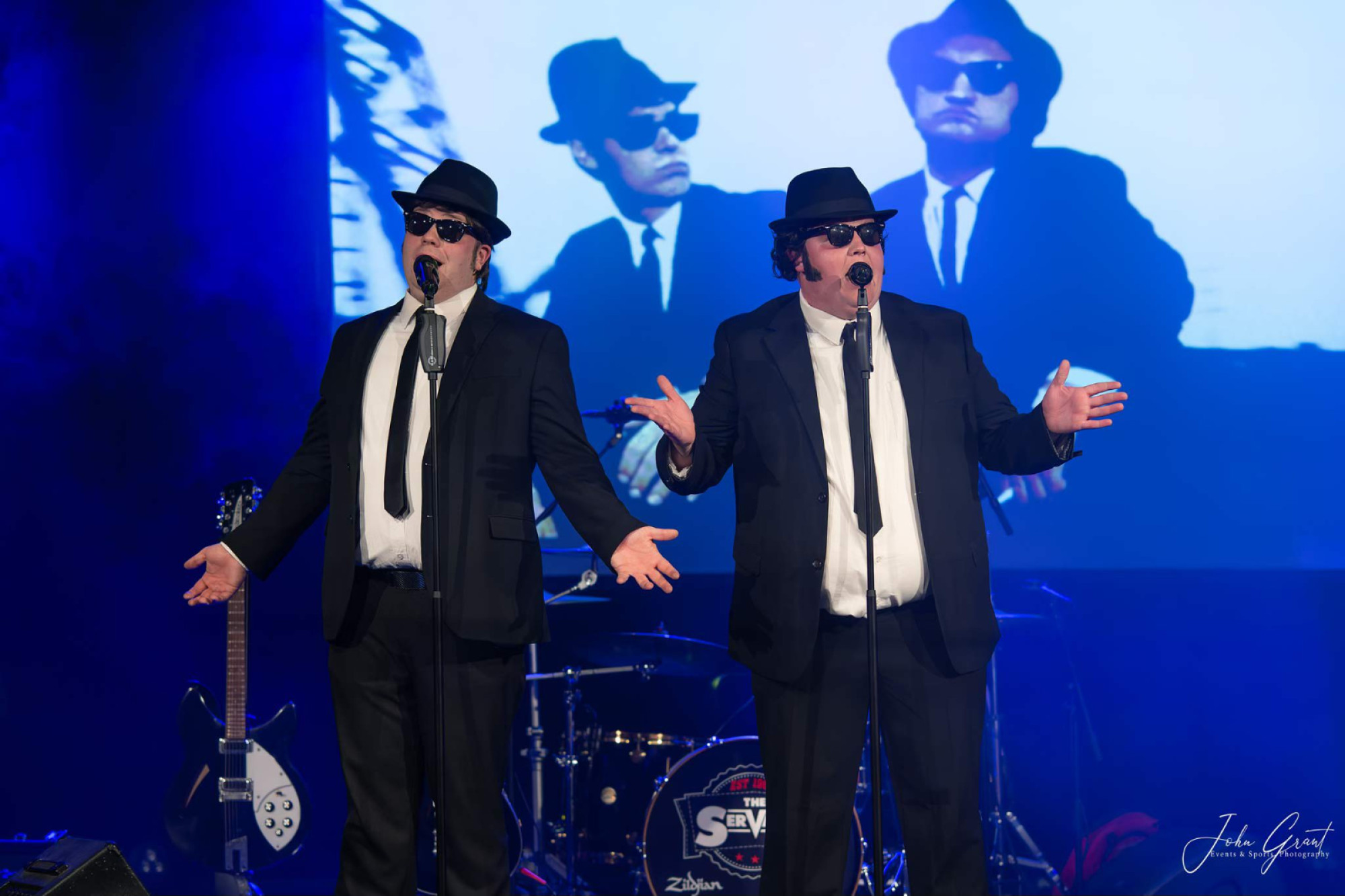 
Fotos: The Fantastic Blues Brothers Band/ Florian Bertrams/Dirk Krühler/ John Grant/ Reinhold Krossa/Florian Kaiser/ Anna G.
