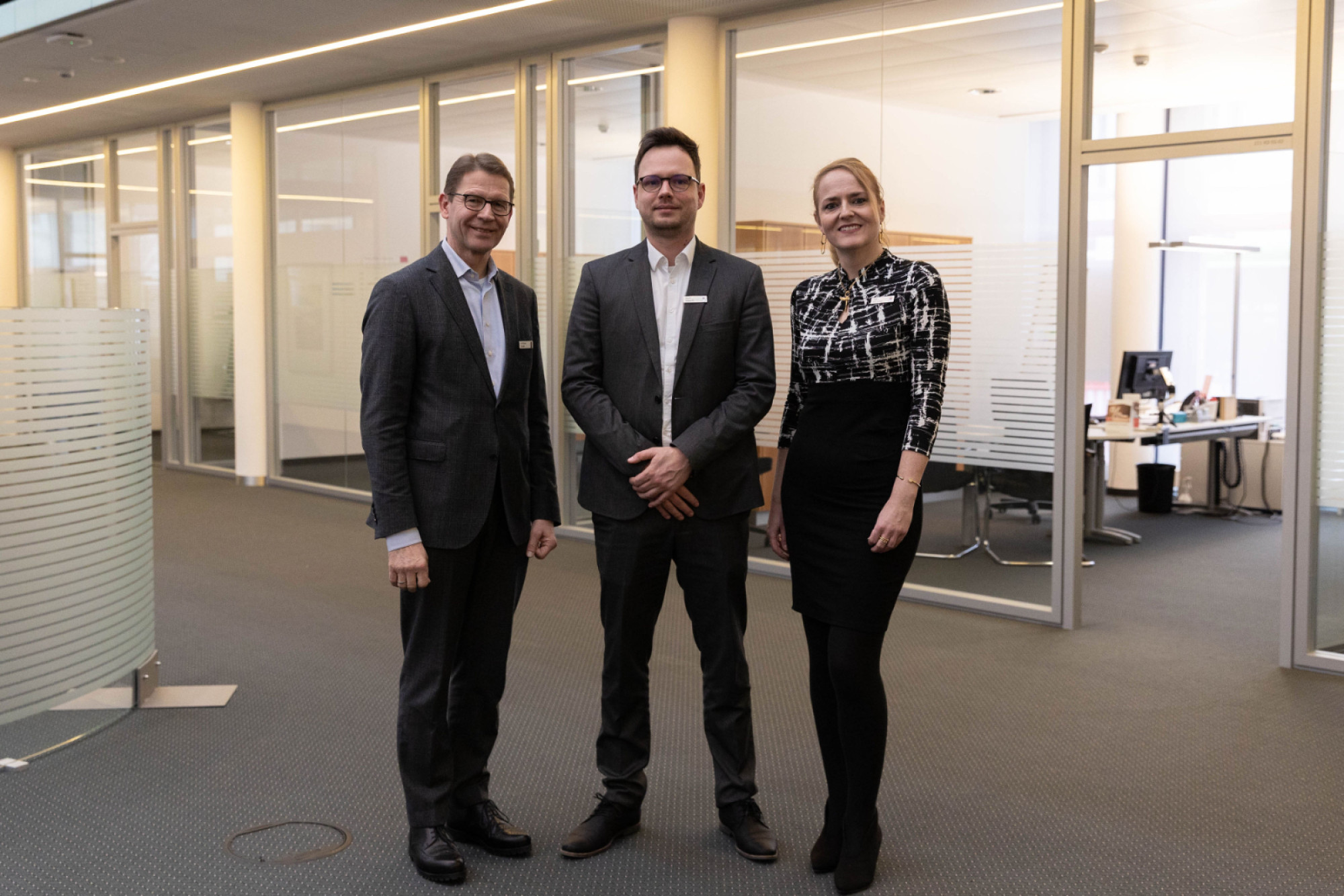 Daniel Ortwerth ist künftig in Datteln im Einsatz. Hier flankiert von Dr. Michael Schulte und Silke Voß-Schulz. 