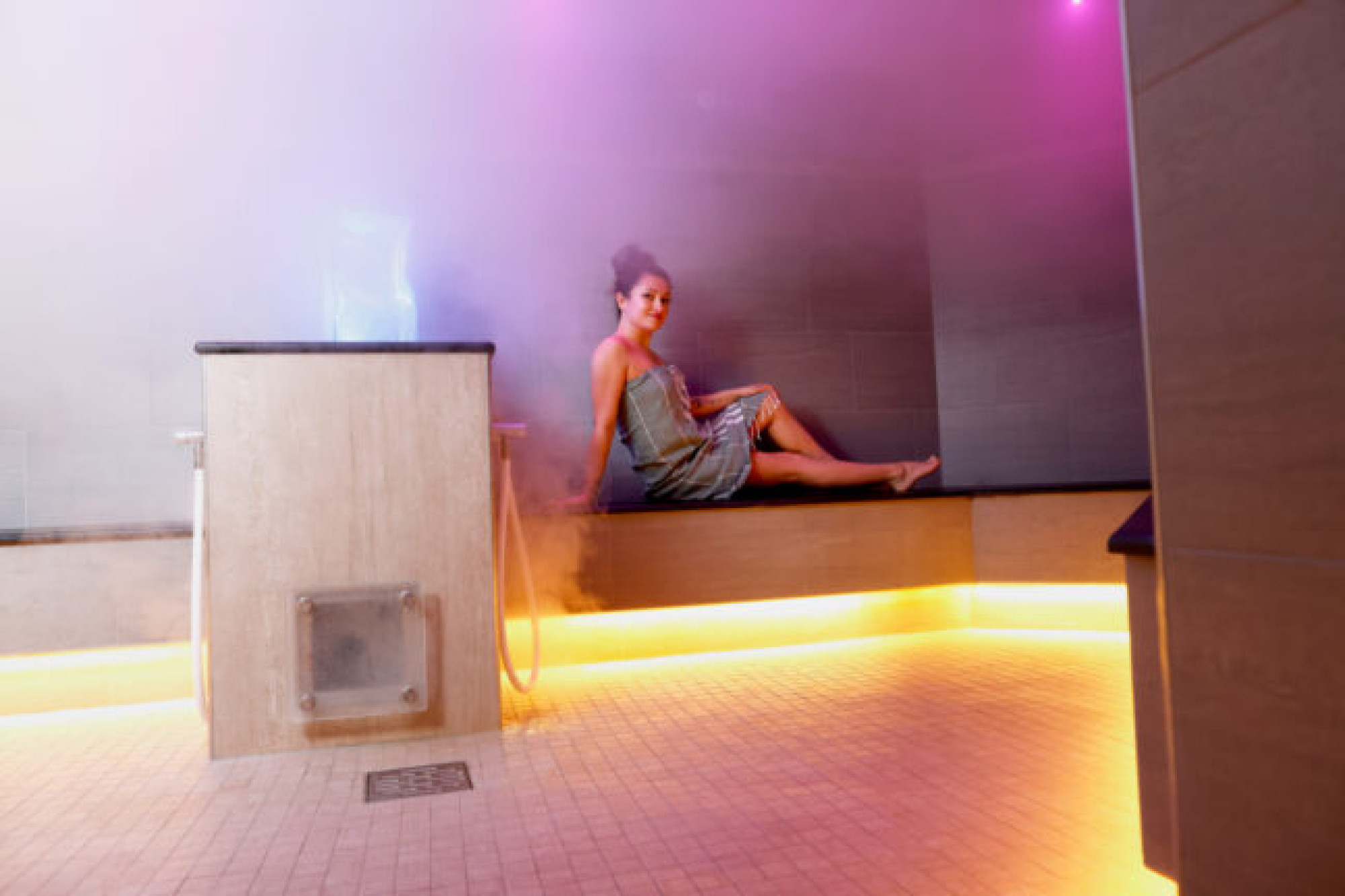 17.11.2025
Herten
Copa Ca Backum 
Dampfbad 
foto: copyright  marco stepniak  -  
mobil  +49 171 2771906 ,  marco@stepniak-bild.de